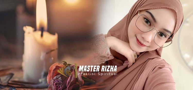 Doa Memikat Wanita Melalui Fotonya Secara Islam