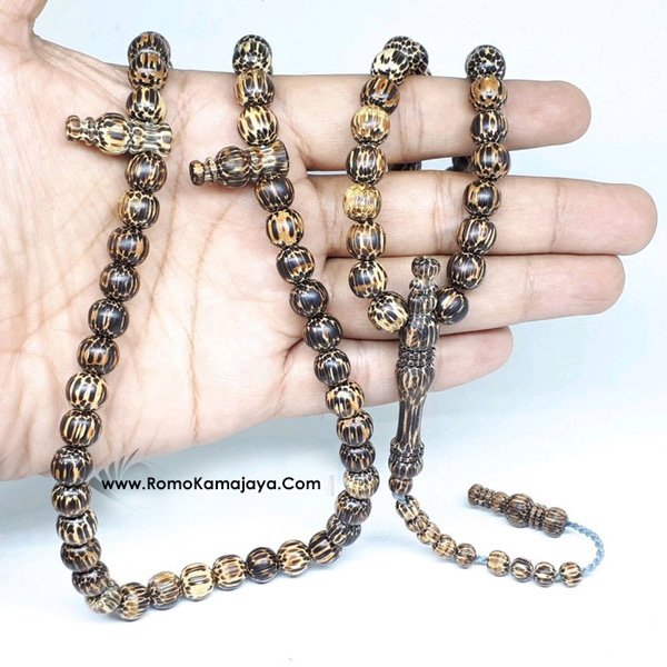 Tasbih Macan Putih